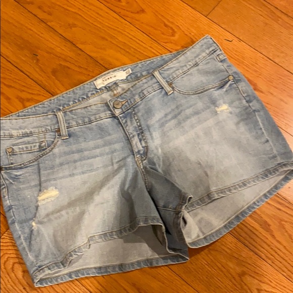 torrid Pants - 🌼torrid like new distressed Jean shorts size 20🌼